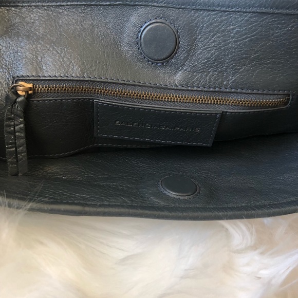 Authentic Balenciaga Tote Bag - Picture 8 of 14